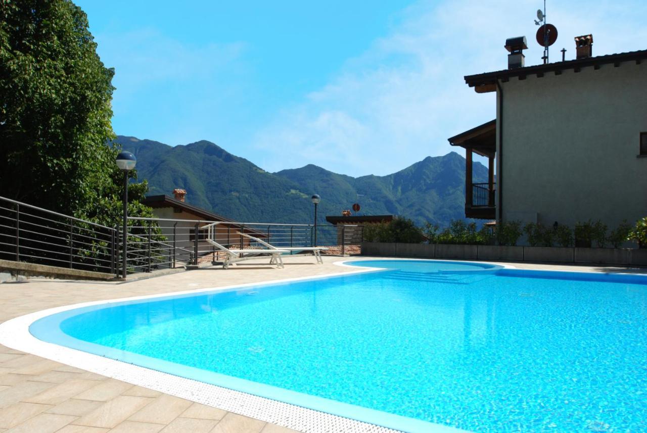 Iseo Lake Villa Con Vista Lago E Piscina Costa Volpino Exterior foto